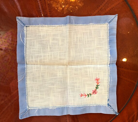 Antique Linen Embroidered Hankerchiefs or Table S… - image 8