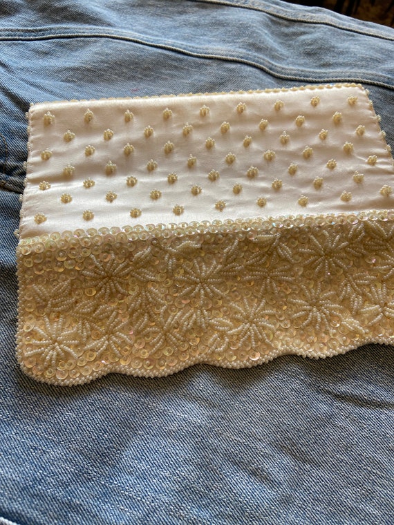Off white and white beaded clutch bag - image 5