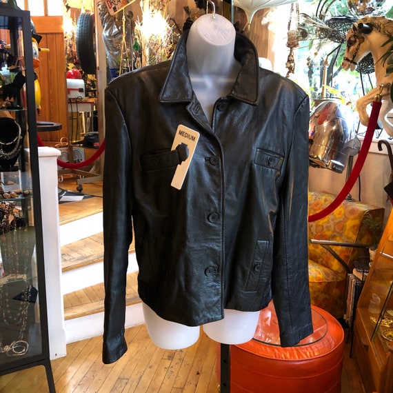 90’s Black Leather Cropped jacket, Women’s Medium