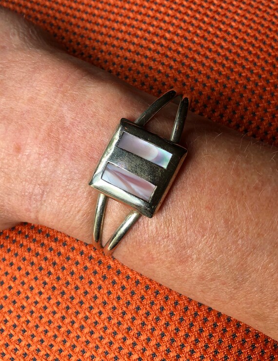 Vintage Mexico Silver and Pink River Shell Bracel… - image 3