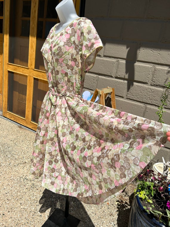Authentique robe transparente a fleurs vintage des annees 50 fabriquee a la main