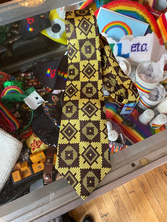 70’s Retro Yellow and Brown Men’s Necktie