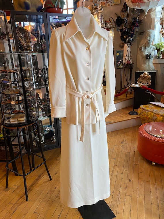2 Piece Retro 70’s Ivory Poly Skirt Suit