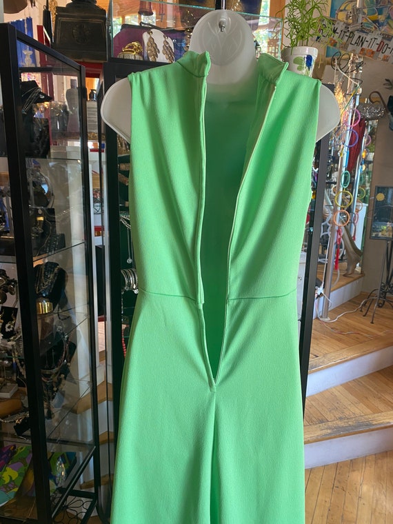 2 Piece 70’s Vintage Lime Green Poly Dress and Cr… - image 8