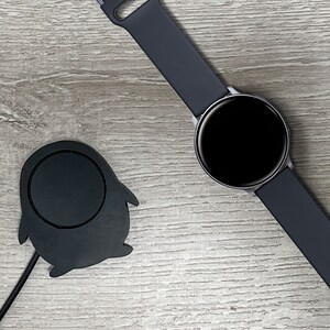 Cute Penguin Skin/Cover for Samsung Galaxy Watch Charger