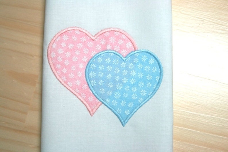2 Hearts Applique Pattern image 1