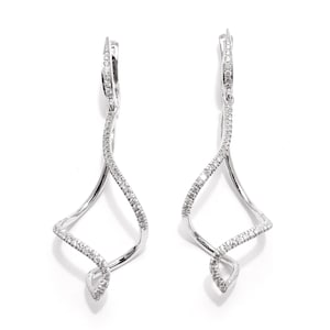 Boucles d'oreilles torsadées en or blanc 14 carats et diamants, longues boucles d'oreilles pendantes, boucles d'oreilles pendantes en spirale, cadeau de bijouterie fine pour elle, boucles d'oreilles modernes élégantes