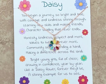 Daisy Flower Charm Necklace for Girls, Ceremony Gift, Scout Gift