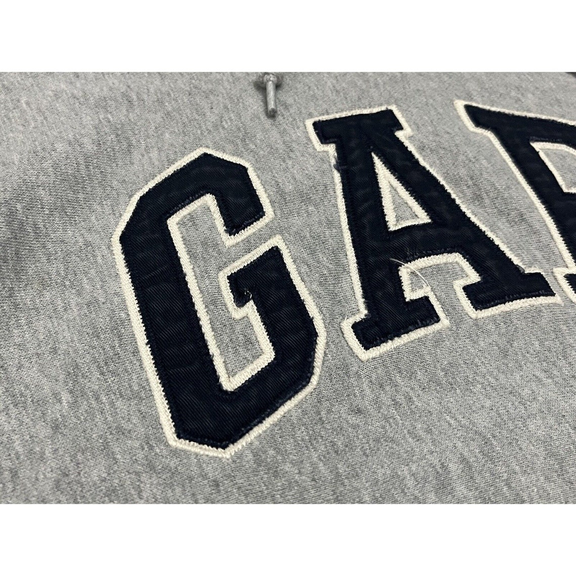 Sweatshirt Gap à Capuche Taille XS Gris - Occasion Très Bon état - Coton Mélangé, Poches