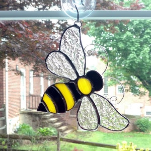 Bumble Bee Stained Glass Suncatcher, Glass Bee, Honey Bee, Garden Art, Nature Decor, Housewarming Gift, Bee Ornament