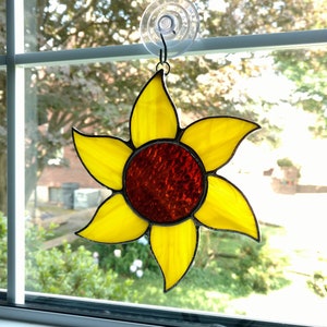 Stained Glass Sunflower Suncatcher, Yellow Flower, Garden Decor, Glass Flower, Sunflower Art, Mother's Day Gift, Sunflower Window Ornament