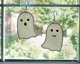 Ghost Stained Glass Suncatcher, Halloween Decoration, Ghost Ornament, White Ghost, Halloween Ornament, Spooky, Fall Decor, Boo, Glass Art