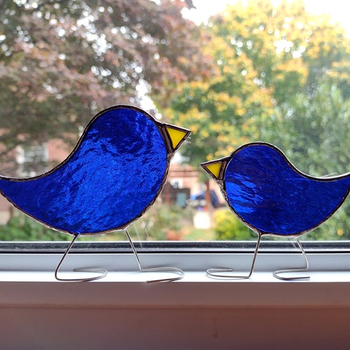 Ensemble attrape-soleil oiseau en vitrail, maman et oisillon, quatre choix de couleurs