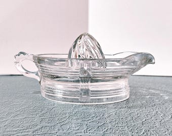 Vintage Hazel Atlas Crisscross Clear Juicer Reamer, Large Citrus Fruit Juicer