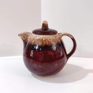 Vintage Hull Pottery Brown Drip Glaze Ceramic Teapot with Lid
