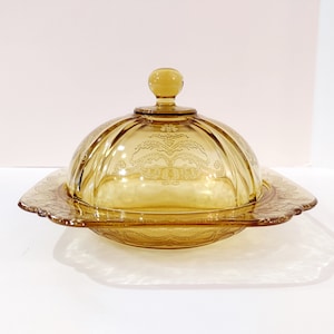 Vintage Indiana Glass Recollection Amber Round Covered Butter Cheese Dish, Mid Century Modern Glass Serving Dish with Dome Lid