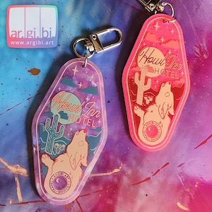 Howl Inn Wolf Retro Hotel Keychain