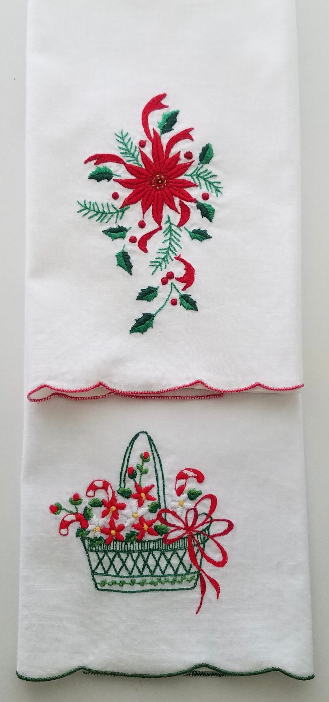 CHRISTMAS Decorative Embroidered Cloth Napkins Set of 2 Etsy