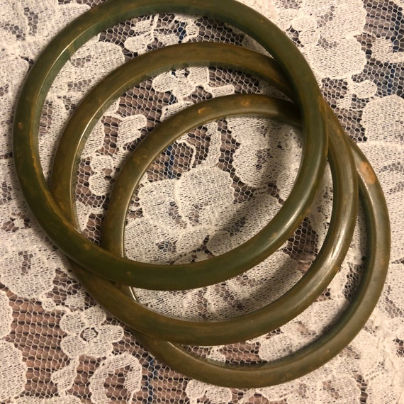 Set of 3 marbled olive green bakelite bangles, th… - image 4