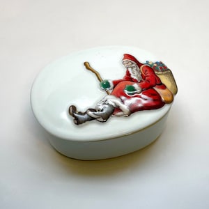 Santa Claus Porcelain Trinket Box, Raised Image, Old World Santa, Box, Jewelry Box, Christmas Decor, 1980's image 1