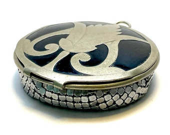 Vintage Silver and Black Enamel Powder Compact with Mesh bottom, Antique, Art Nouveau Design, Compacts, Vanity, Make-up, 1940