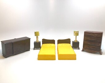 one sixteenth scale dolls house furniture