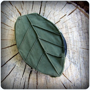 Cartera con forma de hoja de la Feria del Renacimiento que se adapta a la bolsa de cinturón multiusos ~ Lona verde, marrón, negra o morada ~ Cosplay de fantasía forestal Boda en la Feria del Renacimiento