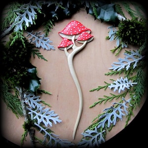 Red mushroom hair stick ~ cottagecore Christmas gift, fantasy fairy cosplay hair fork, woodland forest goblincore, magic mushroom, ren faire