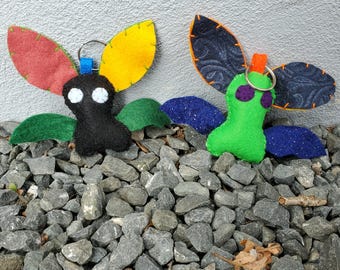 Handsewn Felt Bat Keychain: Customizable Plush Accessory