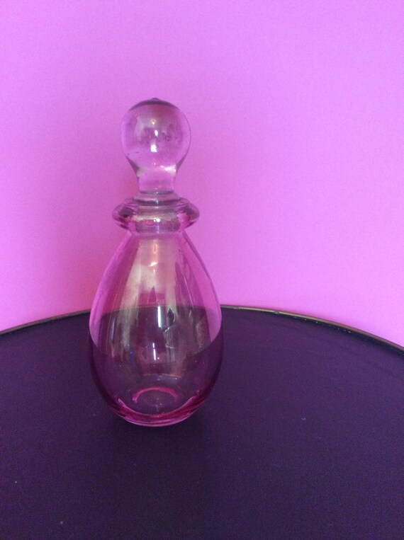 Oval shape pink glass perfume bottle | Etsy Oval shape pink glass perfume bottle | Etsy