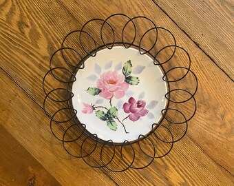 11.5” Wire framed hand painted porcelain plate pink rose floral in metal wire-ware wall farmhouse country cottagecore hanging art home decor