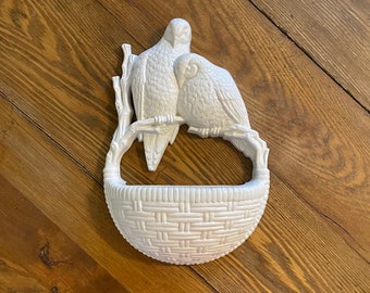 Burwood love birds wall pocket planter white faux wicker nest Syroco molded plastic resin farmhouse country cottage style home decor