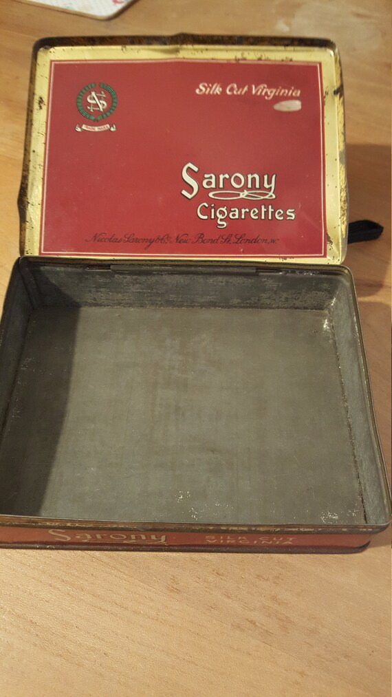 which celebrities still smoke cigarettes Celebrities Who Smoke: 28 Stars Who Are Smokers