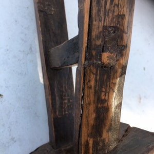 Antiguo pequeño banco de trabajo de madera dura hecho a mano increíblemente patinado imagen 8