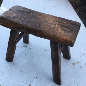 Antiguo pequeño banco de trabajo de madera dura hecho a mano increíblemente patinado imagen 4