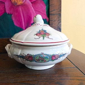 Sarreguemines OBERNAI 8.5&quot; Covered Round Vegetable Bowl, Faience, as is (c 1950s)