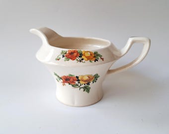 Pot à crème Crooksville, Chine, 8 oz # 634, roses jaunes, pavots oranges (vers les années 1930)