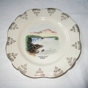 6.75&quot; Winterton (Longton, UK) Souvenir Plate NIAGARA FALLS Canada (c. 1940s)