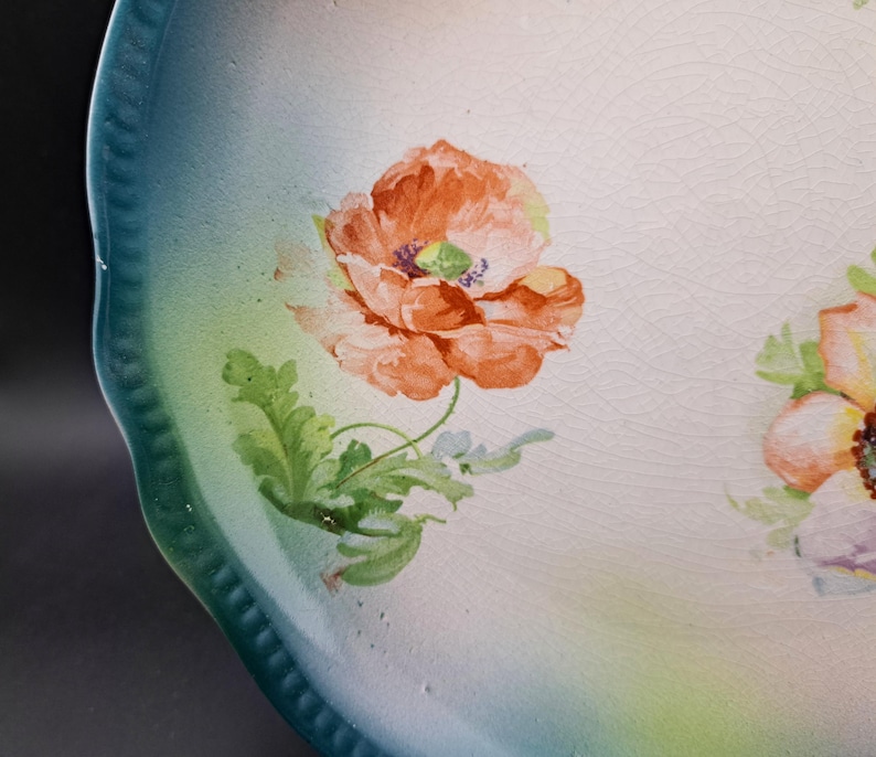Steingut-Fabrik und Kunsttöpferei F.A. Mehlem Porcelain Plate, Poppies and Beaded Green Rim (c. 1880-1920 Germany) image 2