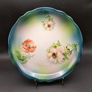 Steingut-Fabrik und Kunsttöpferei F.A. Mehlem Porcelain Plate, Poppies and Beaded Green Rim (c. 1880-1920 Germany) image 1