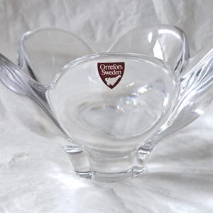 5.5&quot; Orrefors POMONA 5-Petal Footed Bowl, Lars Hellsten, Paper Label (c 1970s)