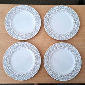 &quot;4 Stück Noritake Nippon Toki Kaisha 10,75&quot;&quot;Speiseteller, DOVER, blaue Blumen, Goldzier (1950er Jahre)&quot;