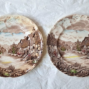 2 Johnson Bros England OLDE ENGLISH LANDSCHAFT 10 &quot;Speiseteller Braun Mehrfarbig (c 1970er Jahre)