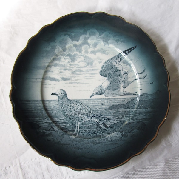 Antique 9-3/8" Buffalo Pottery AMERICAN HERRING GULL Decalcomania Green Plate, 1907