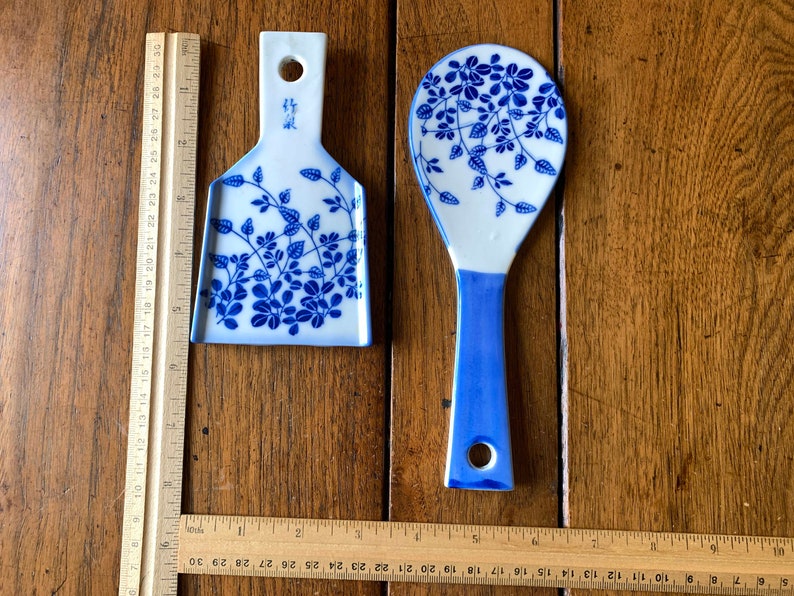 1 VTG Japanese shamoji rice scoop or oroshigane grater signed kutani ware handpainted cobalt blue sometsuke botanical porcelain Japan gift image 2