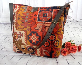 Large kilim style Carpet shoulder bag,  Large Everyday velvet carpet bag, Shopper, Weekender, Travel, Boho Chic carpet bag