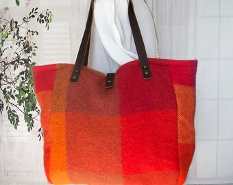 Large wool tote bag from vintage textile, Weekender bag in colors of the sun, Everyday wool shoulder bag,   Travel, Boho Chic wool bag