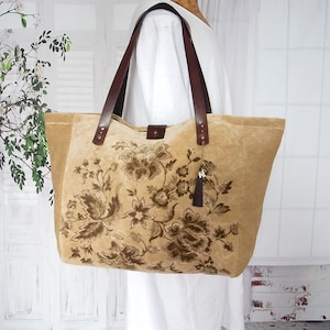 Large floral carpet tote, Weekender carpet bag, Travel rug bag, Everyday boho carpet bag