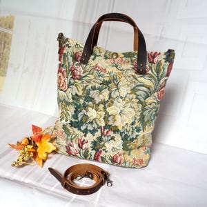 Vintage flower tapestry and leather crossbody bag, Vintage floral gobelin and leather handbag, Everyday  Hand-held bag