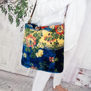 Floral velvet carpet crossbody bag, Blue Flower pattern shoulder carpet bag, Soft and velvety carpet shoulder bag,